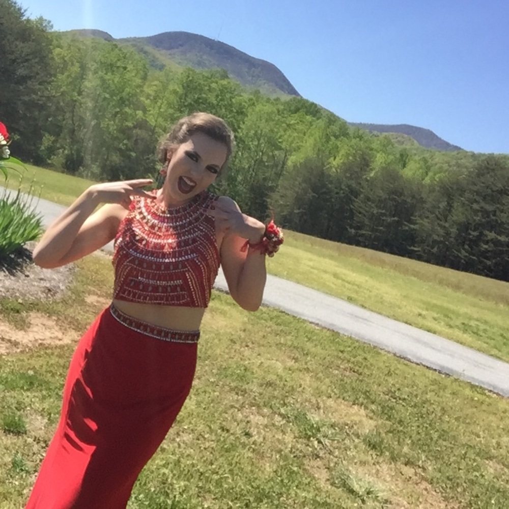 Prom Dress - Picture 4 of 5